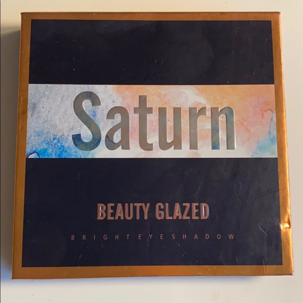 Makeup palette